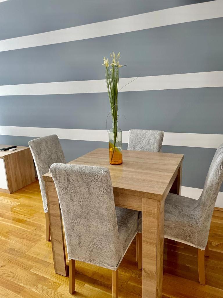 Naki Apartmani Podgorica Ruang foto